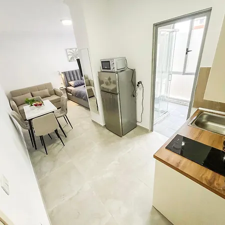Garsoniere 1079 Apartment